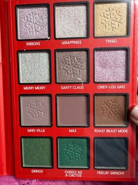 Holiday-Themed Red Eyeshadow Palette with Green Wreath Mirror